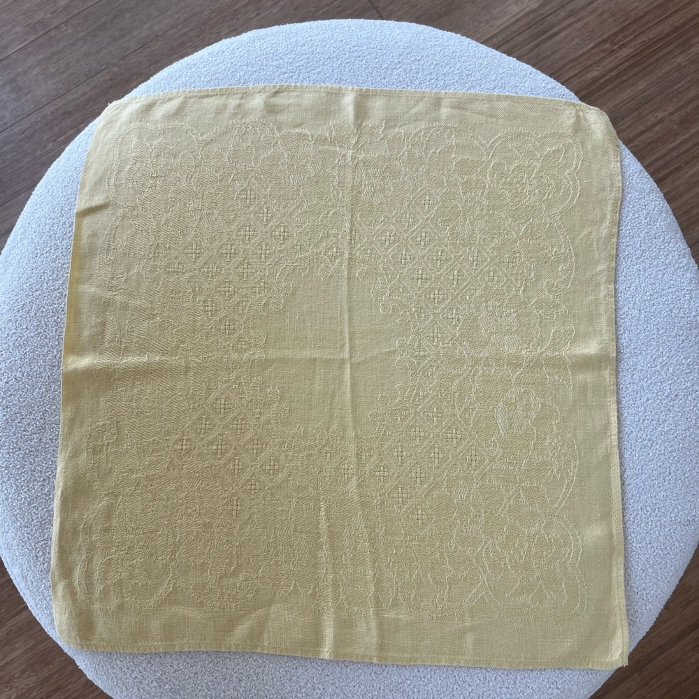 8 vintage linen napkins